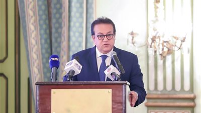 وزير الصحة: السمنة من أهم أسباب الإصابة بالأمراض 