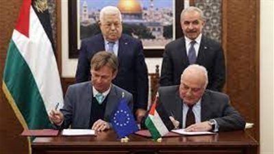 صحيفة عبرية: دول أوروبية توقف دعمها الاقتصادي للسلطة الفلسطينية