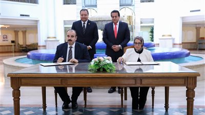 وزير الصحة يشهد توقيع عدد من بروتوكولات التعاون مع والرقابة الصحية