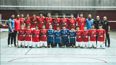 بالصور.. فريق 15 سنة بالنادي الأهلي يتوج ببطولة طائرة القاهرة