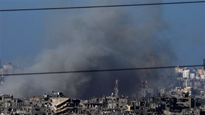 القوات الإسرائيلية تهاجم مدينة غزة من الشرق والغرب