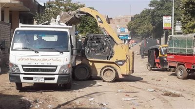 محافظ المنيا يشدد على تكثيف حملات النظافة وتمهيد الطرق والشوارع الرئيسية بمراكز المحافظة