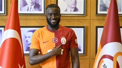 تقارير تركية.. نجم جالطة سراي موقوف عن اللعب لسبب غريب