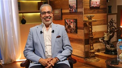 مدحت العدل يتحدث عن مساعدة عائلته لـ 