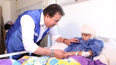 وزير الصحة يتفقد غرفة الحجر الصحي بمعبر رفح.. ويوجه بتنفيذ كافة الإجراءات 