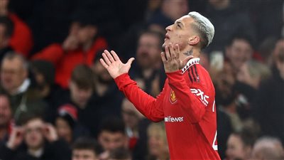 تقرير إنجليزي: يونايتد مستعد للتخلى عن البرازيلي أنتونى ومواطنه البديل