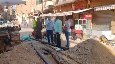 السكرتير العام المساعد بأسوان يتفقد معدلات تنفيذ عدد من المشروعات الخدمية