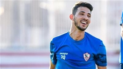 أحمد فتوح يسخر من قرار إيقافه وعرضه للبيع في يناير (صورة)