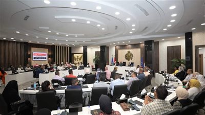 محافظ أسوان يفتتح فعاليات الدورة التدريبية بالتعاون مع الأكاديمية العسكرية للدراسات العليا والاستراتيجية 