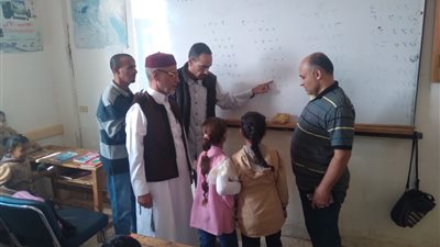 وكيل تعليم مطروح: يحيل معلمين للتحقيق بعد جولة مفاجئة ويكثف المتابعة