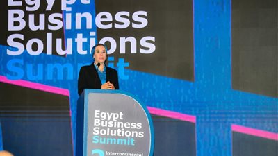 وزيرة البيئة تشارك في النسخة الثانية لقمة حلول الأعمال 