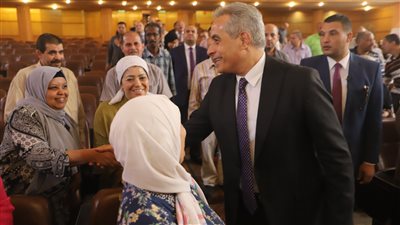 وزير العمل: عمال مصر شركاء التنمية.. وتوعيتهم بحقوقهم وواجباتهم واجب نقابي ووطني