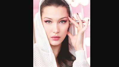 بعد دعمها لفلسطين.. ماركة عالمية تستبدل بيلا حديد بموديل إسرائيلية