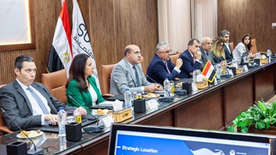 اقتصادية قناة السويس تبحث مع سنغافورة التعاون في قطاعات الموانئ والخدمات البحرية