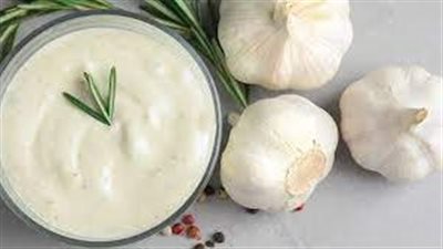 طريقة عمل الثومية زى المطاعم وتقدميها مع الشاورما 