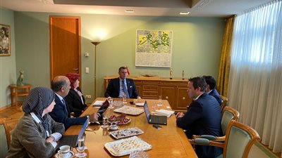 وزير السياحة والآثار يستكمل لقاءاته المهنية ببرلين بعقد لقاءات مع منظمى رحلات وشركات طيران ألمانية ودولية 