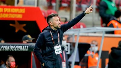 مدرب شاب على رادار نابولي لخلافة رودي جارسيا