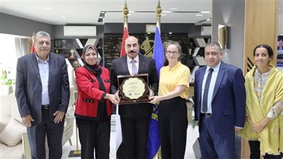 تفاصيل لقاء محافظ أسوان بوفد من وزارة التربية والتعليم