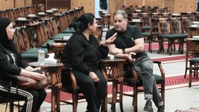 الصور الأولى من عزاء عثمان محمد علي