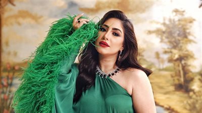 بوسي تغطي على خبر انفصالها بتصرف مفاجئ (صور)