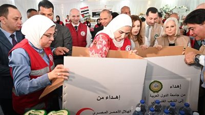 «القباج» و«أبو غزالة» يدشنان قافلة مساعدات إنسانية إلى قطاع غزة 