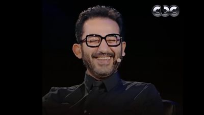 محمود سعد لـ أحمد حلمي: فصيلة دمك لازم تبقى O لأنك صانع البهجة