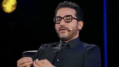 منى زكي قالتلي أنت متنفعش وعمر الشريف كان بطله.. أحمد حلمي يكشف كواليس فيلم 