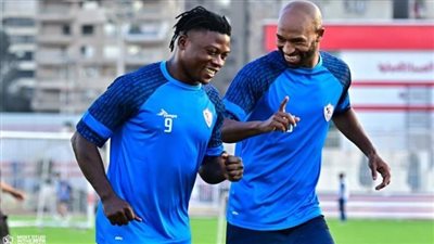 لاعبو الزمالك والجهاز الفني يحتفلون بعيد ميلاد شيكابالا وسامسون 