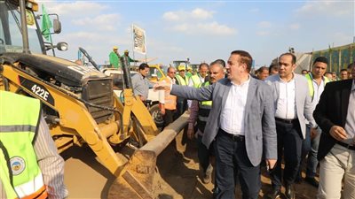 محافظ المنوفية يتفقد اصطفاف المعدات والمركبات استعدادًا للطوارئ