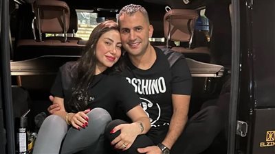 تصالح المطربة بوسي مع طليقها هشام ربيع بعد تشاجرهما بفندق شهير بالتجمع