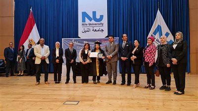 بالصور.. مؤسس «أمهات مصر» تحصل علي برنامج سفراء الحوكمة والتحول الرقمي