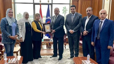 نقيب عام التمريض تفتح فرع جديد للنقابة بالسويس لخدمة 4000 عضو