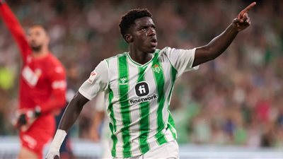 فوتبول إسبانيا: صراع رباعى من أندية البريميرليج على ضم موهبة ريال بيتيس