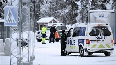 فنلندا تغلق كل معابرها الحدودية مع روسيا أمام المسافرين باستثناء واحد