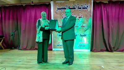  تعليم القاهرة في احتفالها بعيد المعلم: حجر الأساس لبناء أجيال سوية