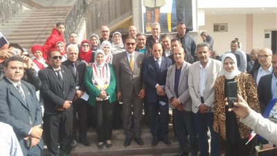 قيادات تعليم الجيزة: نعم للرئيس السيسى تأييدا من أجل الاستقرار والتنمية (صور)