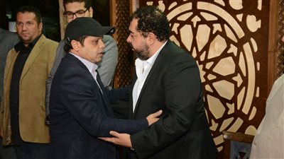 محمد هنيدي ينعى طارق عبد العزيز: كسرت قلبنا