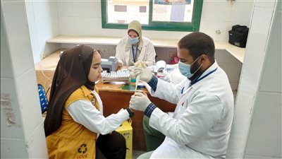 1250 مواطن يستفيدون من القافلة الطبية المجانية بعزبة 8 بدمياط