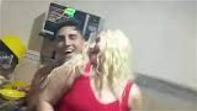 محامٍ يتهم كروان مشاكل بتهديده بالخطف وسبه بألفاظ خادشة