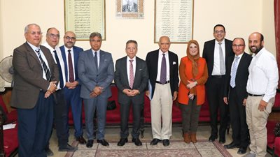 نقيب الأطباء: نعمل علي خفض معدلات الولادات القيصرية غير المبررة طبيا 