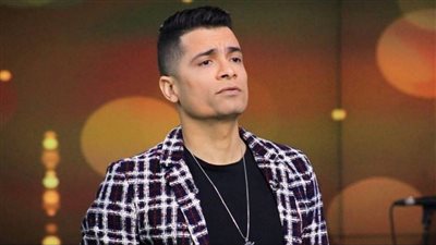 حسن شاكوش بـ الحجاب في أحدث جلسة تصوير (صور)