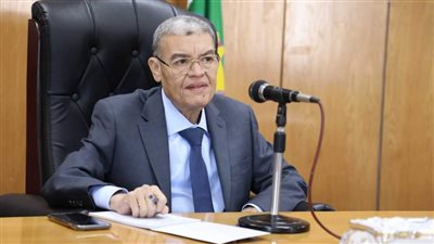 محافظ المنيا يترأس اجتماع اللجنة العليا لزراعة القمح لمناقشة الاستعدادات للموسم الجديد