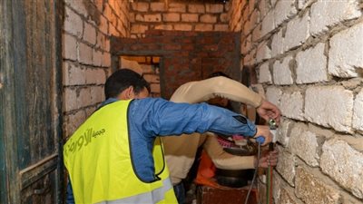 تركيب وصلات مياه مجانية للأسر الأولى بالرعاية في الدقهلية 