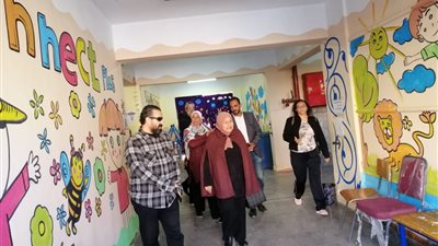 وكيل تعليم القاهرة تتابع استعدادات المدارس لاستقبال الناخبين فى الانتخابات الرئاسية
