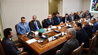 وزير الرياضة يجتمع مع المجلس الاستشاري للجنة الطبية العليا للرعاية الطبية للرياضيين
