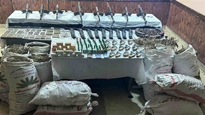 تفاصيل ضبط ترسانة أسلحة وذخائر وكميات كبيرة من المخدرات بأسيوط