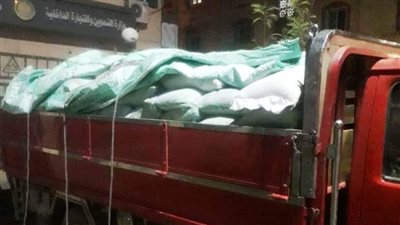 تفاصيل ضبط 49 طن سكر بمخازن تجار السوق السوداء بأسوان.. ما القصة؟