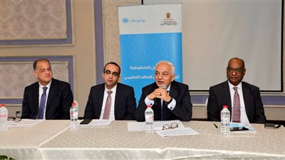 وزير التعليم يصدر تعليمات للمديريات بشأن علاج ضعف القراءة والكتابة فى المدارس