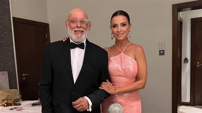 ريهام عبد الغفور ترثي والدها بكلمات مؤثرة: ظهري وقلبي اتكسروا