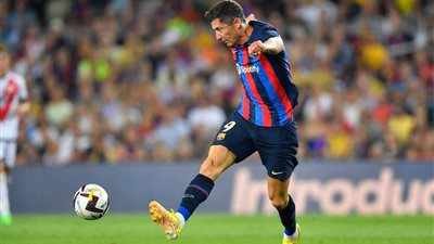 تقرير إسبانى: برشلونة يفكر فى التخلص من ليفاندوفسكي الصيف المقبل